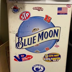 Meet your Posher, Leon